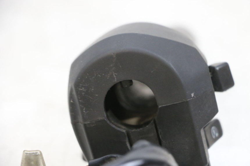 photo de MANUBRIO DESTRO YAMAHA X-MAX XMAX 125 (2010 - 2014)