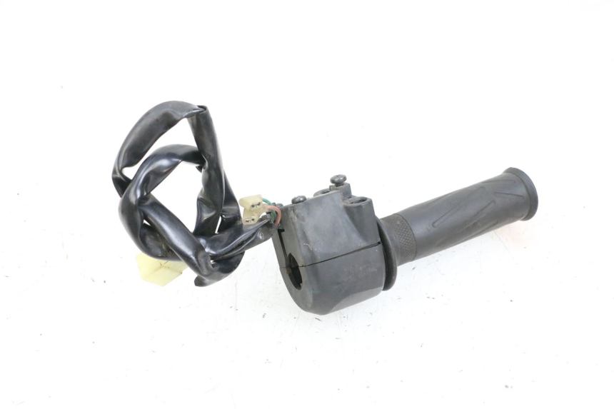 photo de MANUBRIO DESTRO YAMAHA X-MAX XMAX 125 (2010 - 2013) - Primo piano tecnico