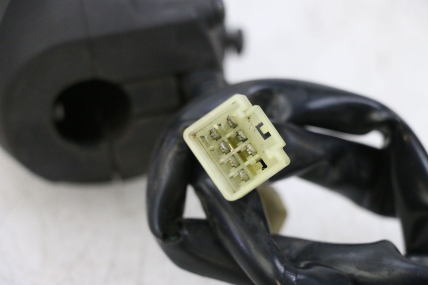 photo de MANUBRIO DESTRO YAMAHA X-MAX XMAX 125 (2010 - 2013) - Vista d'insieme del prodotto