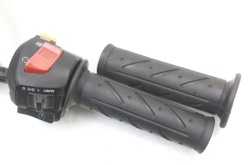 photo de COMMUTATORE DESTRO KYMCO XCITING 250 (2006 - 2009)