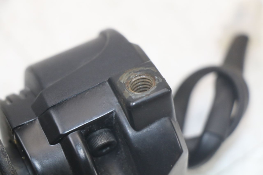 photo de MANUBRIO DESTRO YAMAHA AEROX 2T 50 (2013 - 2017)
