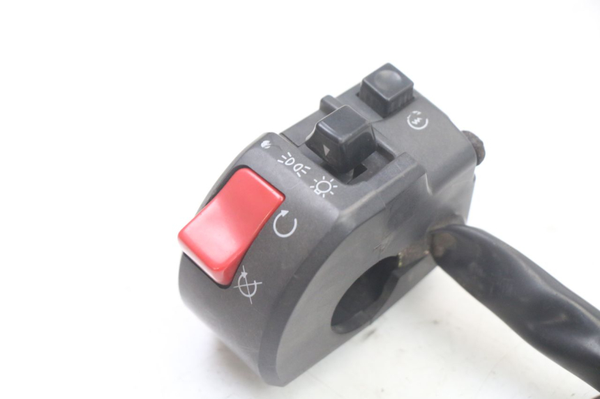 photo de MANUBRIO DESTRO YAMAHA FZS FAZER 600 (2001 - 2003)
