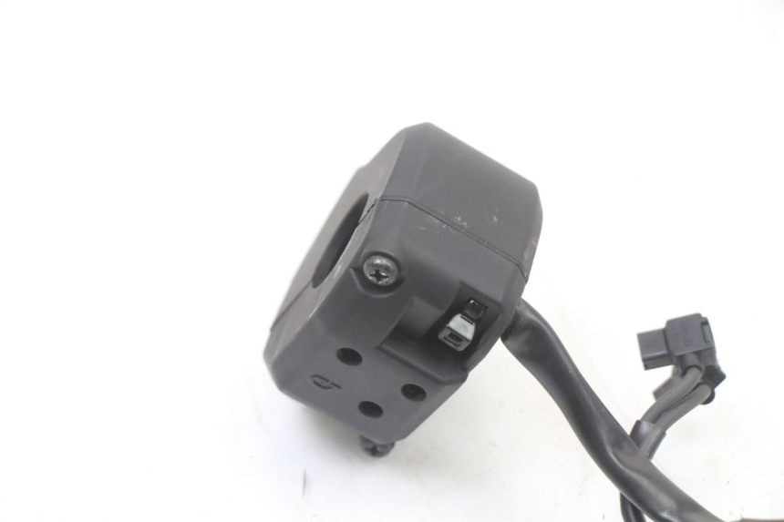 photo de COMMUTATORE DESTRO YAMAHA TRACER 7 700 (2020 - 2024)