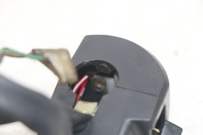 photo de MANUBRIO DESTRO YAMAHA YZF R THUNDERCAT 600 (1996 - 2003)