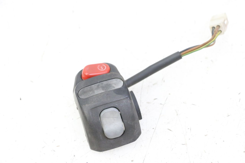 photo de MANUBRIO DESTRO YAMAHA YP MAJESTY 125 (2002 - 2006)