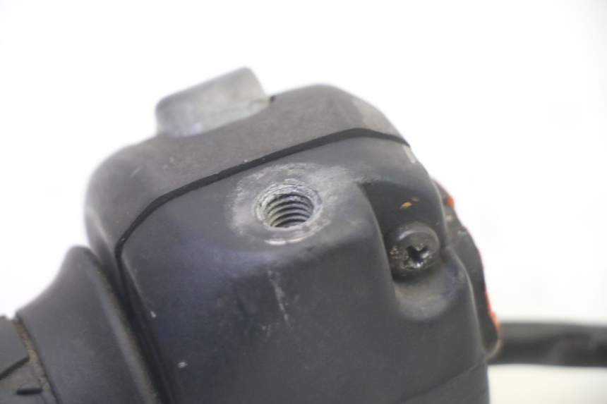 photo de MANUBRIO DESTRO YAMAHA YP MAJESTY 125 (2007 - 2010)