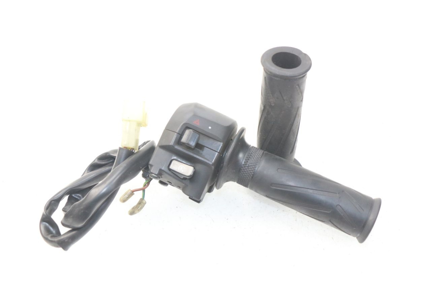 photo de COMMUTATORE DESTRO YAMAHA YP X-MAX XMAX 400 (2014 - 2017)