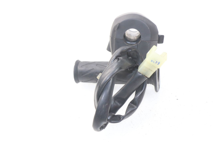 photo de COMMUTATORE DESTRO YAMAHA YP X-MAX XMAX 400 (2014 - 2017)