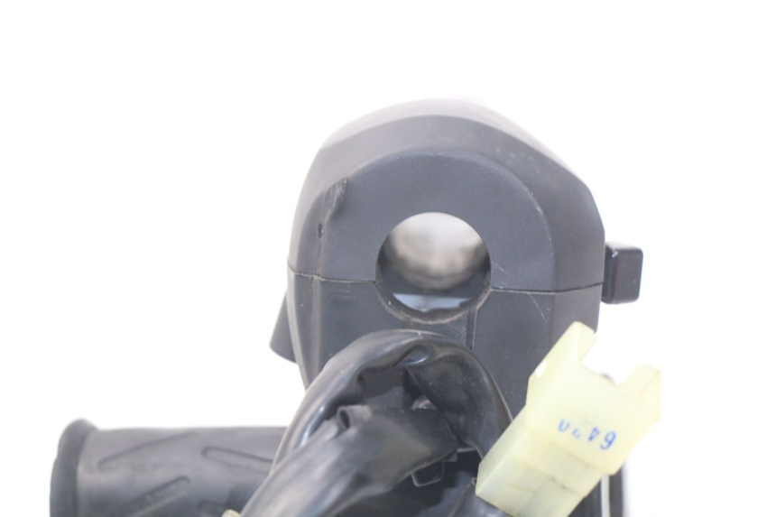 photo de COMMUTATORE DESTRO YAMAHA YP X-MAX XMAX 400 (2014 - 2017)