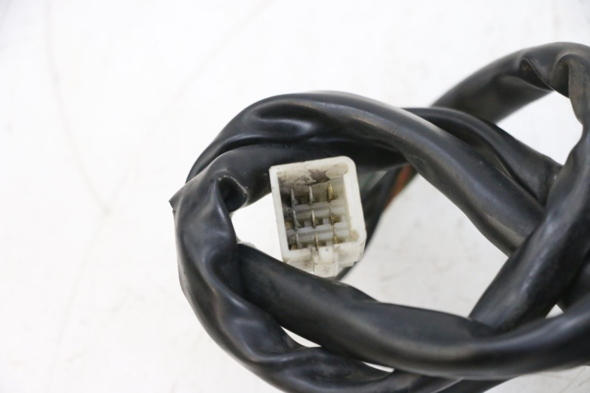 photo de COMMUTATORE DESTRO KYMCO ZING 125 (1997 - 2003) - Zoom sullo stato d'uso