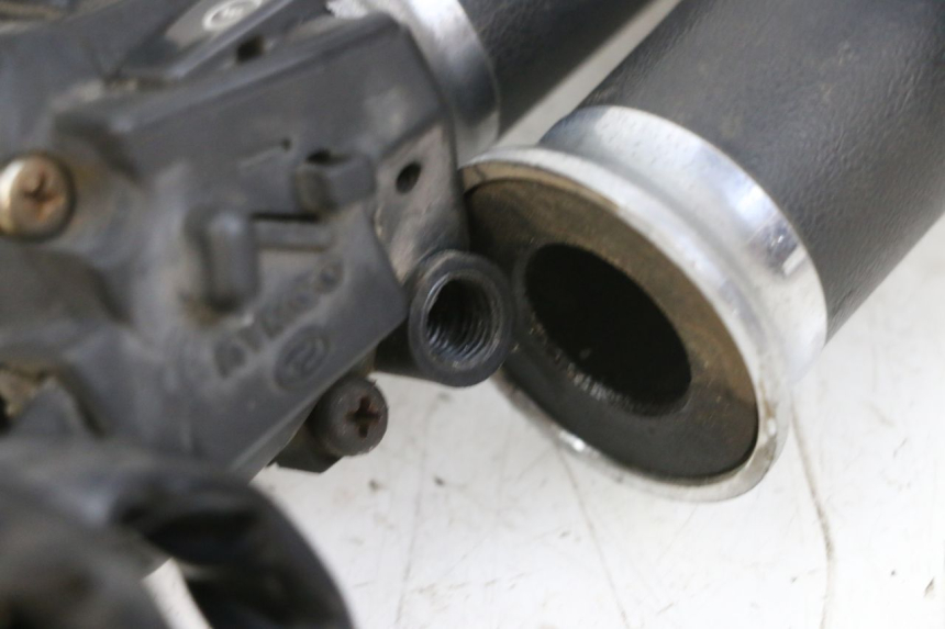 photo de COMMUTATORE DESTRO KYMCO ZING 125 (1997 - 2003) - Vista d'insieme del prodotto