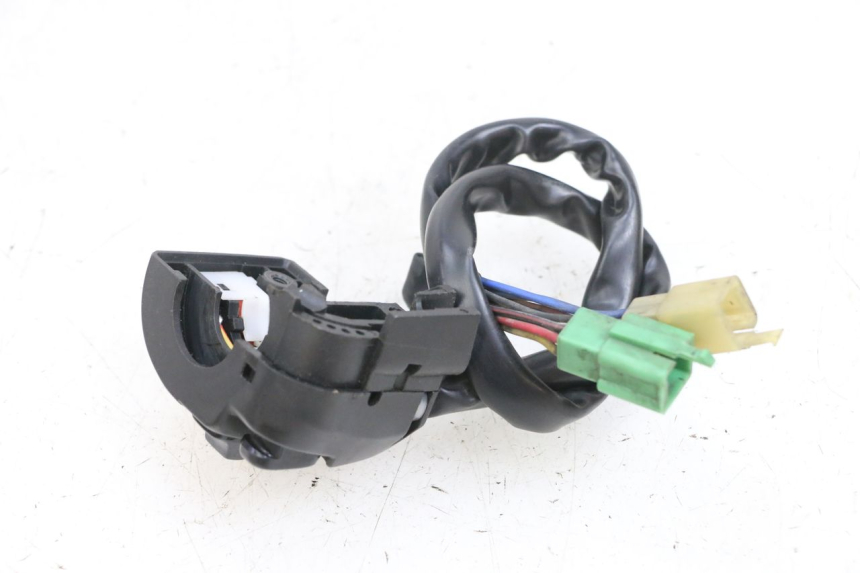 photo de COMMUTATORE DESTRO KAWASAKI ZR 7 750 (1999 - 2001) - Altra angolazione