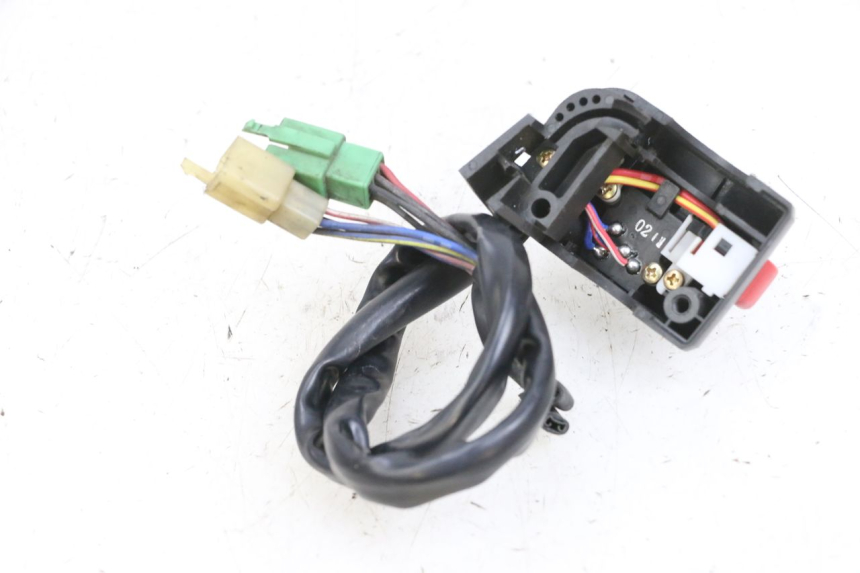 photo de COMMUTATORE DESTRO KAWASAKI ZR 7 750 (1999 - 2001) - Primo piano tecnico