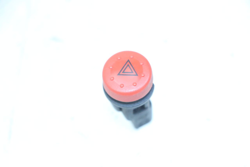 photo de COMMUTATORE EMERGENZA PIAGGIO MP3 LT 300 (2010 - 2016)