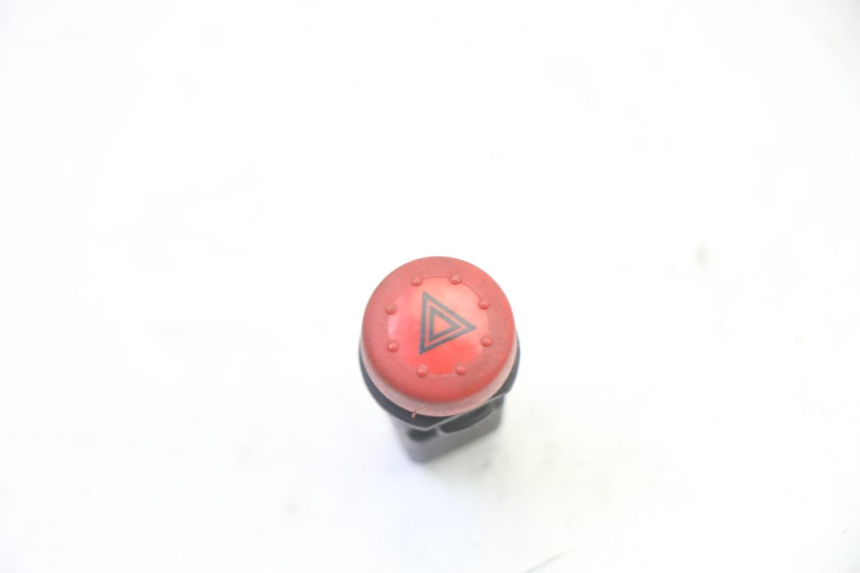 photo de COMANDO LUCI DI EMERGENZA PIAGGIO X9 EVOLUTION 125 (2003 - 2007)