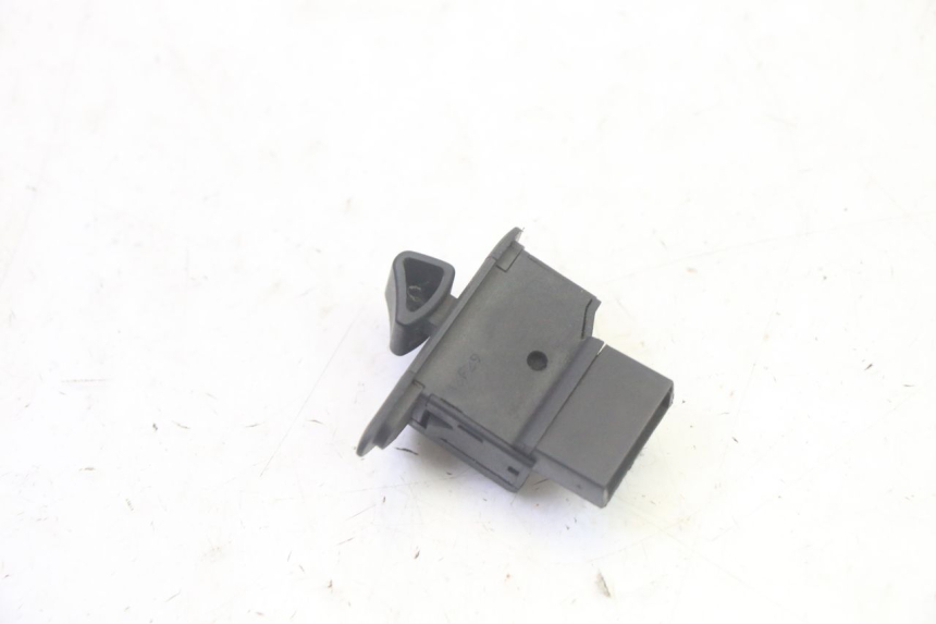 photo de COMANDO LUCI DI EMERGENZA PIAGGIO XEVO - X EVO 125 (2007 - 2017) - Zoom sullo stato d'uso