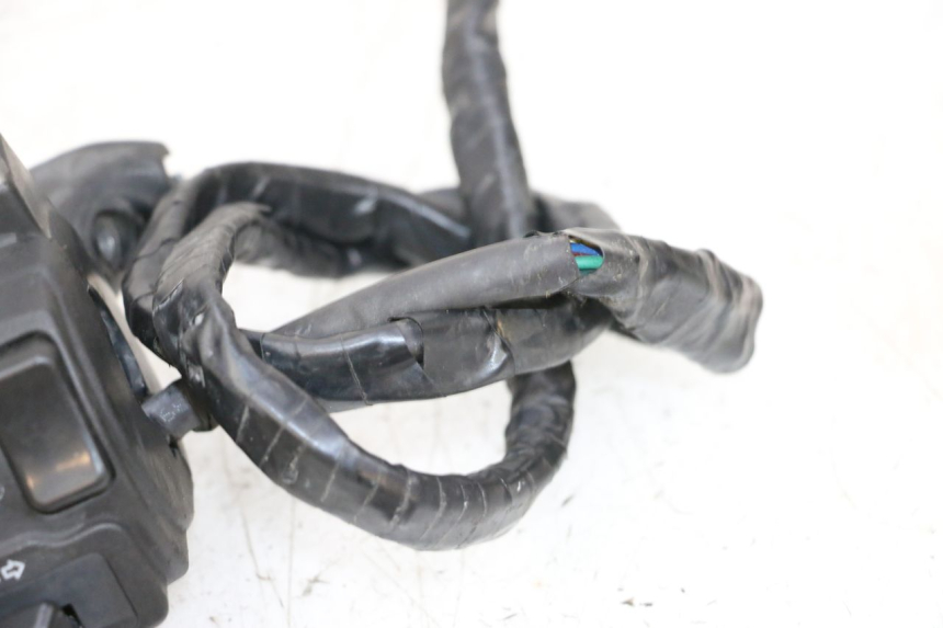 photo de Leva sinistra MBK BOOSTER SPIRIT NAKED 50 (2004 - 2017) - Altra vista dell'articolo