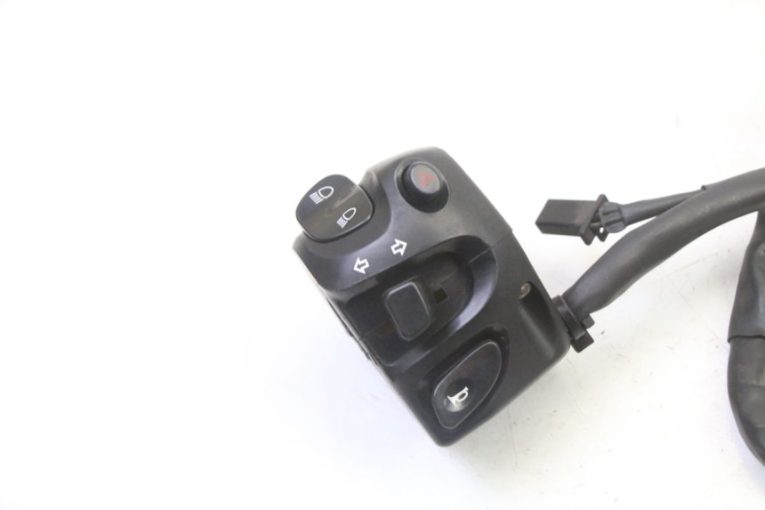 photo de COMMUTATORE SINISTRO YAMAHA FZ6 FAZER S2 600 (2007 - 2011)