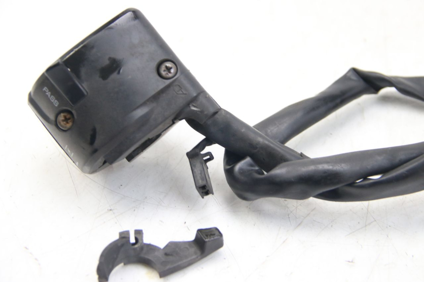 photo de COMMUTATORE SINISTRO YAMAHA FZS FAZER 600 (2001 - 2003)