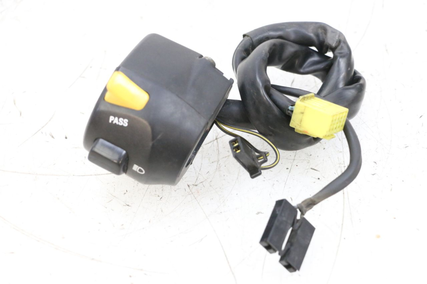 photo de COMMUTATORE SINISTRO SUZUKI GSXR GSX-R 1000 (2003 - 2004) - Vista d'insieme del prodotto