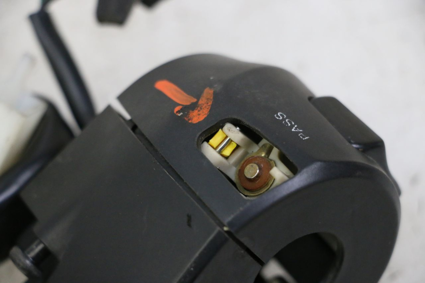 photo de COMMUTATORE SINISTRO SYM JOYMAX 125 (2010 - 2017)