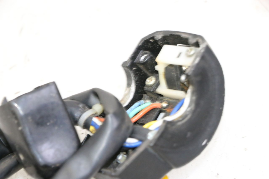 photo de COMANDO SINISTRO PEUGEOT KISBEE 2T 50 (2010 - 2017)
