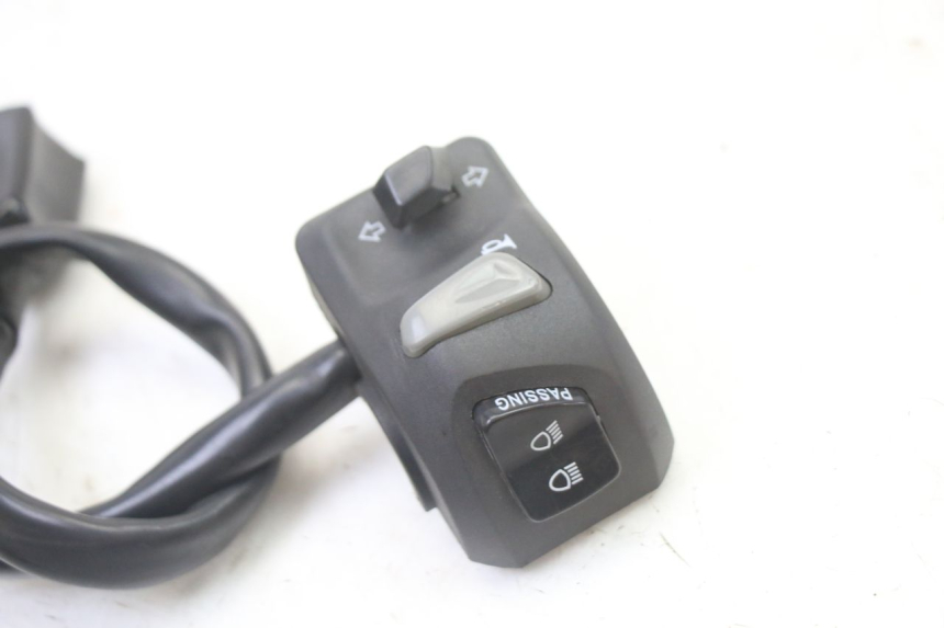photo de COMANDO SINISTRO PEUGEOT KISBEE 4T 50 (2018 - 2022)