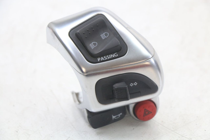 photo de COMMUTATORE SINISTRO PIAGGIO MP3 HPE 350 (2018 - 2020)