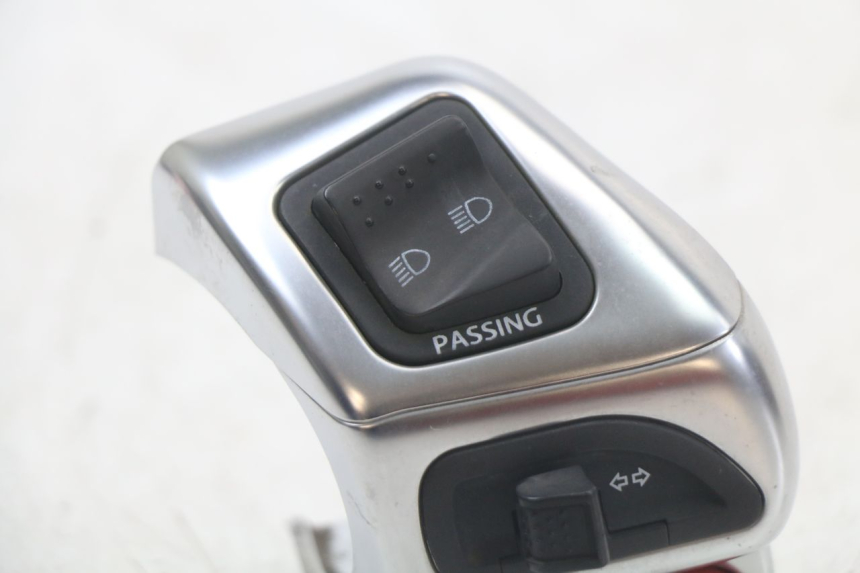 photo de COMMUTATORE SINISTRO PIAGGIO MP3 HPE 350 (2018 - 2020)