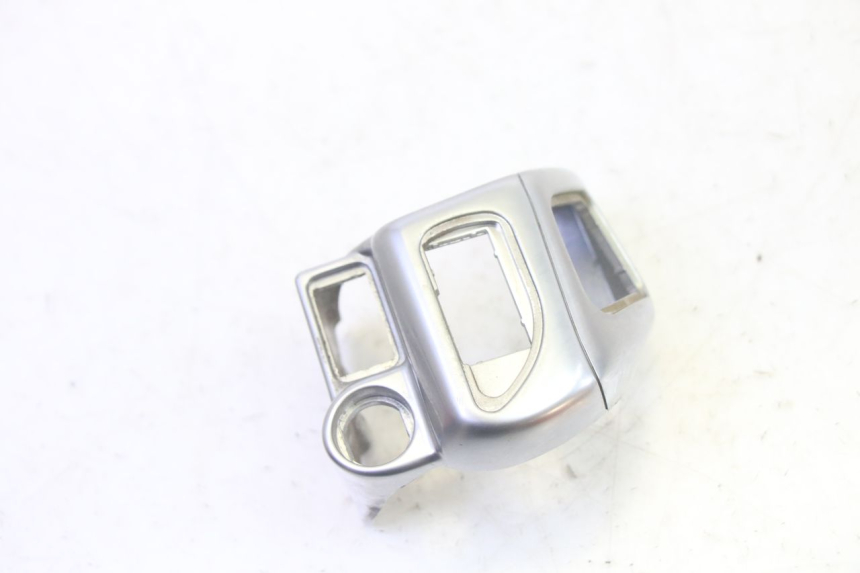 photo de COMMUTATORE SINISTRO PIAGGIO MP3 RL 250 (2007 - 2010) - Zoom sullo stato d'uso