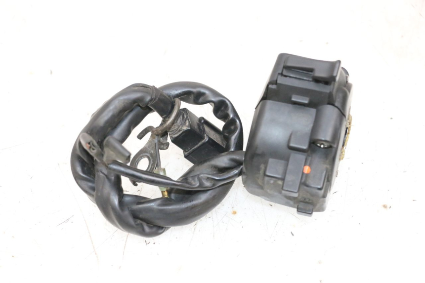 photo de COMMUTATORE SINISTRO HONDA NSR R 125 (1994 - 2003) - Primo piano tecnico