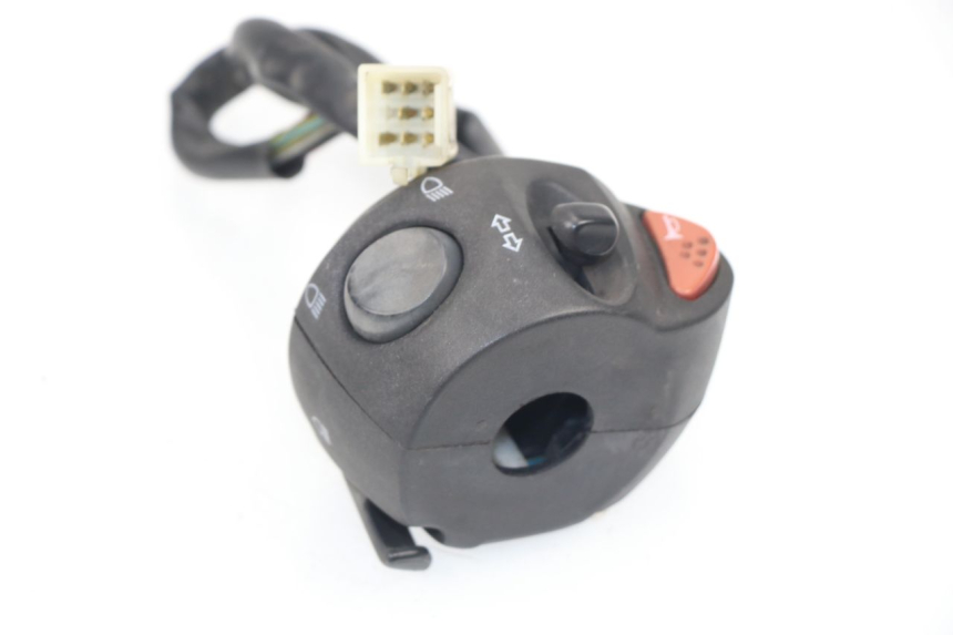 photo de MANUBRIO SINISTRO PEUGEOT SATELIS 125 (2006 - 2009)