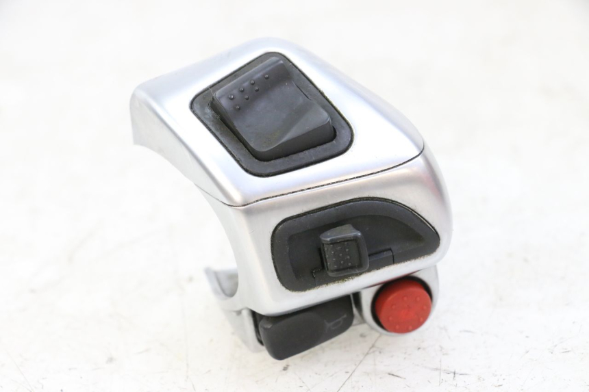 photo de MANUBRIO SINISTRO PIAGGIO MP3 125 (2006 - 2014)
