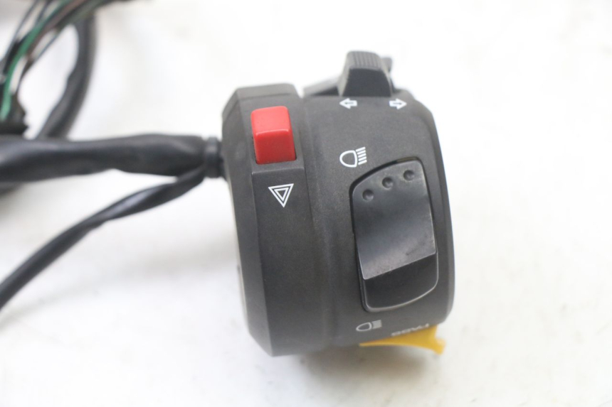 photo de COMMUTATORE SINISTRO SUZUKI GSX F GSXF 650 (2007 - 2015)