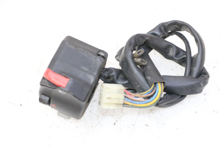 photo de MANUBRIO SINISTRO YAMAHA TDM ABS 900 (2002 - 2014)