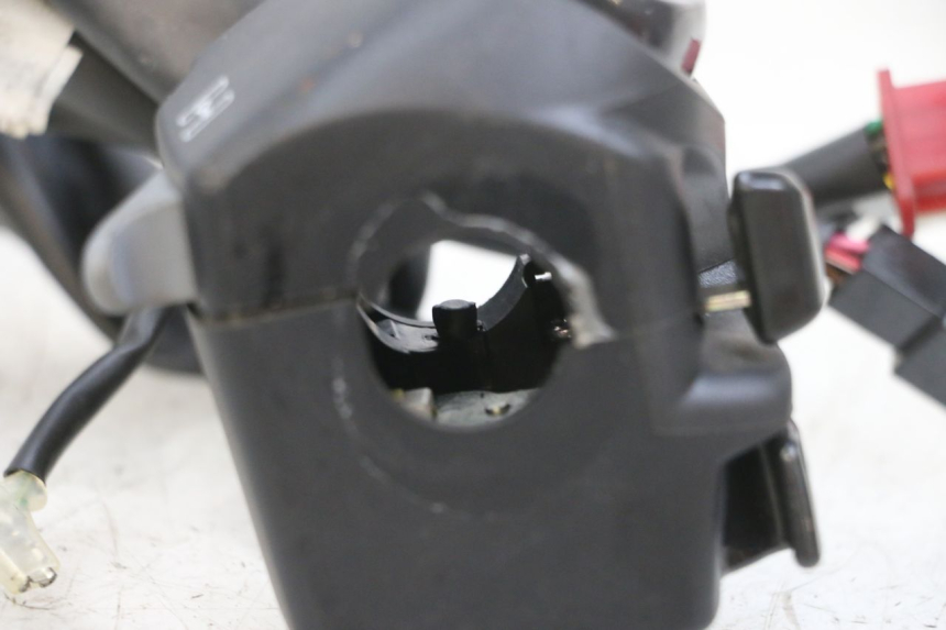 photo de COMMUTATORE SINISTRO YAMAHA TRICITY 300 (2020 - 2024) - Dettaglio del componente