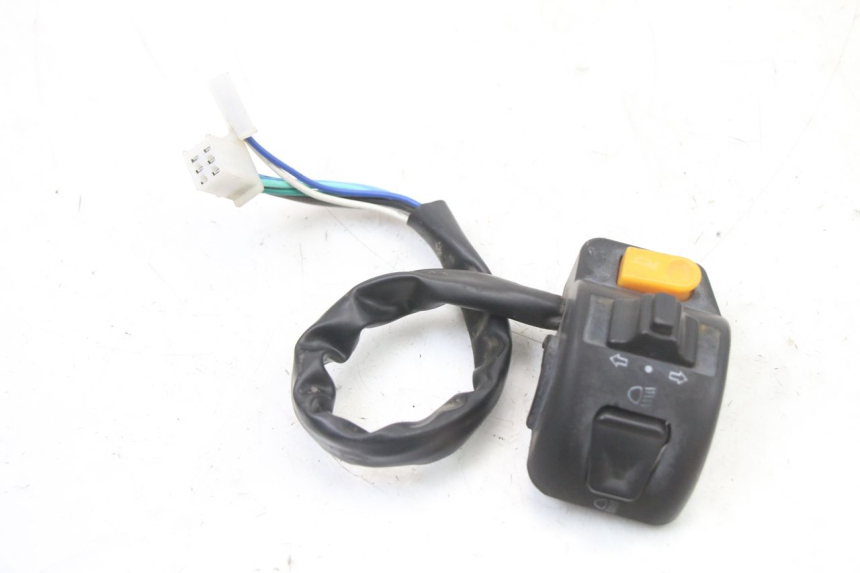 photo de MANUBRIO SINISTRO UNIVERSAL BIKE ZN50QT-11B 50 (2018 - 2021)
