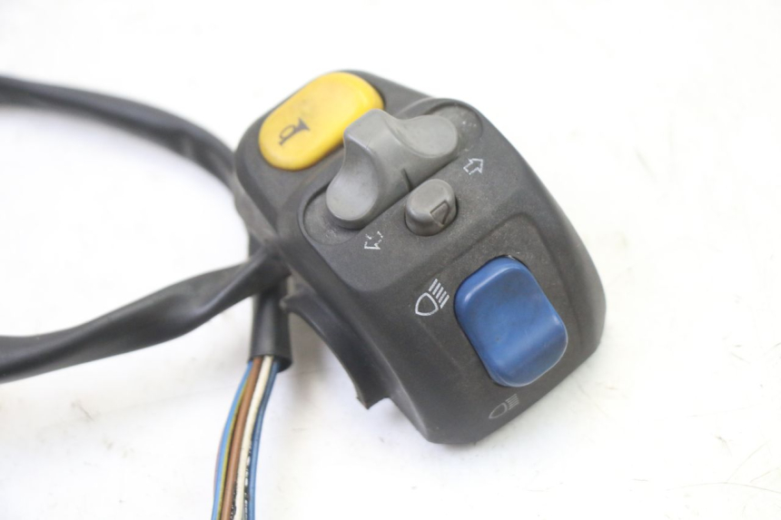 photo de MANUBRIO SINISTRO PEUGEOT VIVACITY 50 (2004 - 2009)