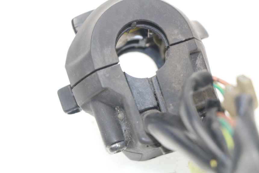 photo de COMMUTATORE SINISTRO YAMAHA XMAX X-MAX ABS 125 (2014 - 2016) - Zoom sullo stato d'uso