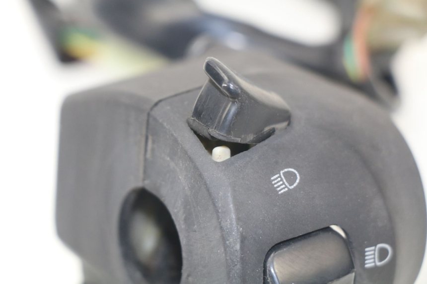 photo de COMMUTATORE SINISTRO YAMAHA XMAX X-MAX ABS 125 (2014 - 2016) - Altra angolazione