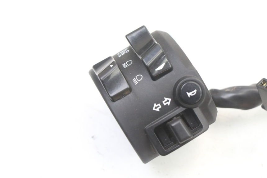 photo de COMMUTATORE SINISTRO YAMAHA TRACER 7 700 (2020 - 2024)