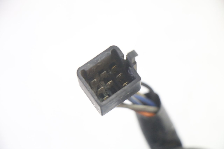 photo de COMMUTATORE SINISTRO KYMCO ZING 125 (1997 - 2003) - Dettagli dei punti di fissaggio