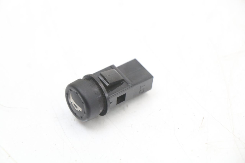 photo de COMMUTATORE CLACSON PIAGGIO FLY 4T 50 (2004 - 2010)