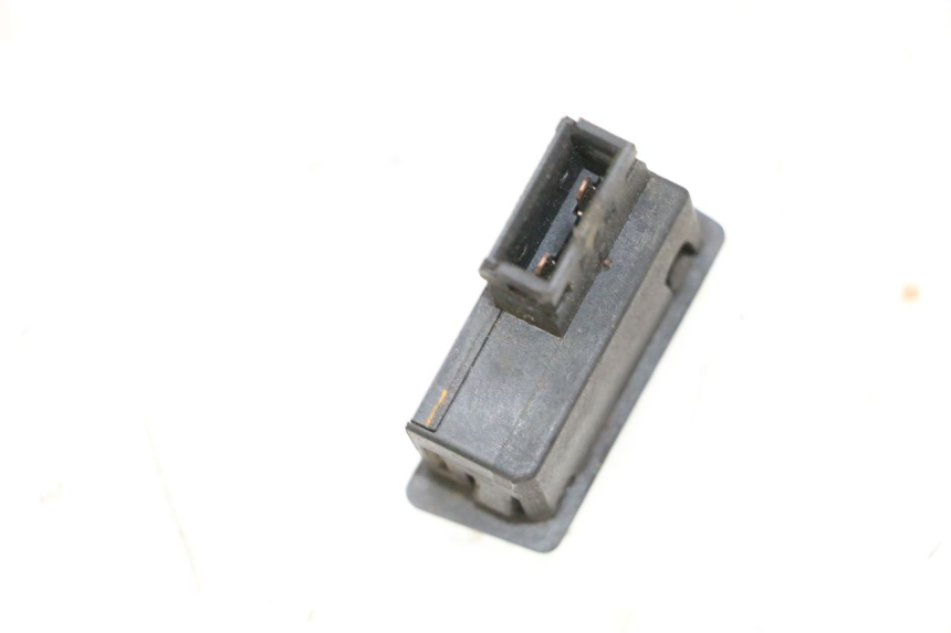 photo de COMANDO CLACSON YAMAHA XMAX X-MAX 125 (2006 - 2009) - Zoom sullo stato d'uso