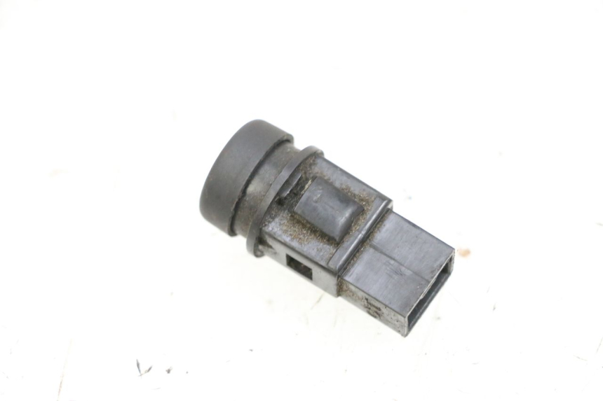 photo de COMANDO CLACSON PIAGGIO ZIP 2T 50 (2009 - 2019) - Zoom sullo stato d'uso