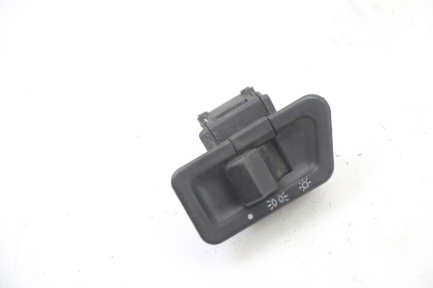 photo de COMMUTATORE LUCI SYM FIDDLE 2 S 125 (2012 - 2014)