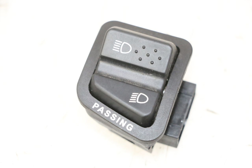 photo de COMMUTATORE LUCI PIAGGIO MP3 HPE 310 (2024 - 2025)