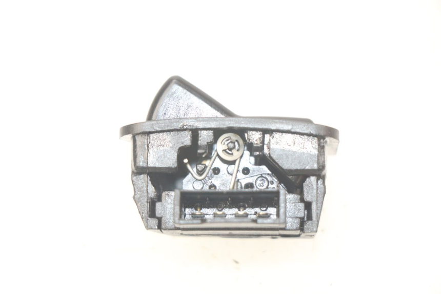 photo de COMANDO LUCE ALTA SYM ORBIT III 3 4T 50 (2018 - 2021)