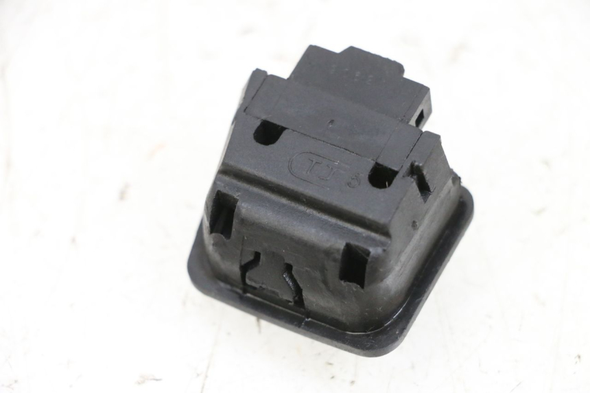 photo de COMANDO LUCE ALTA SYM ORBIT III 3 4T 50 (2018 - 2021) - Zoom sullo stato d'uso