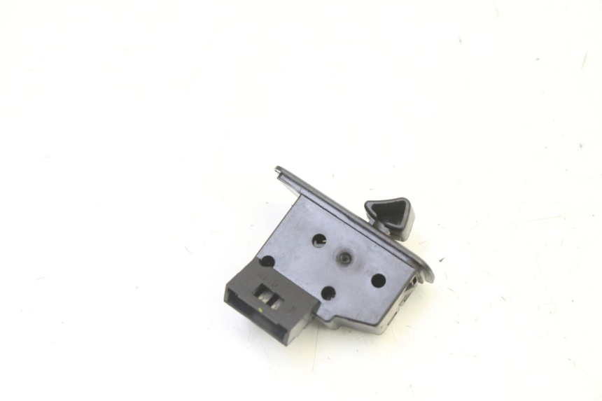 photo de COMMUTATORE ROLL LOCK PIAGGIO MP3 HPE 310 (2024 - 2025)